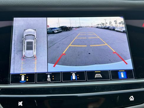 Used 2025 Cadillac XT5 Premium Luxury w/ Technology Package image 8