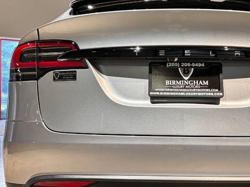 Used 2025 Tesla Model X image 14