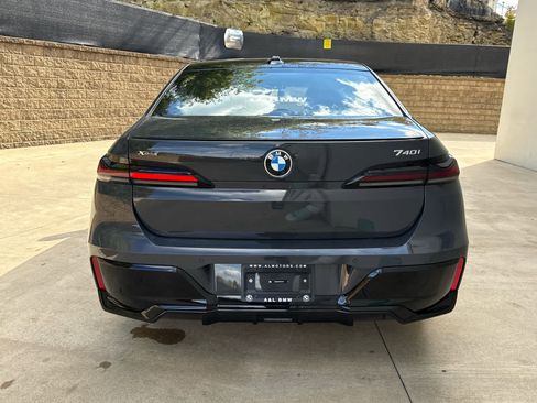 Used 2026 BMW 740i xDrive w/ Premium Package image 4