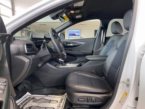 Used 2024 Buick Envista Preferred w/ Convenience I Package image 13