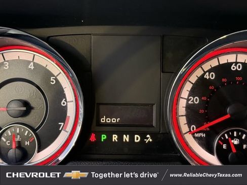 Used 2019 Dodge Grand Caravan SE FWD image 17