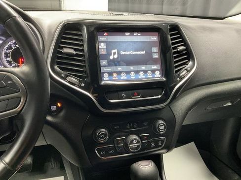 Used 2020 Jeep Cherokee Limited image 23