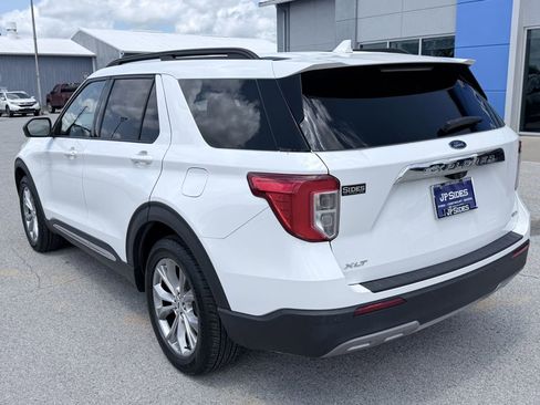 Used 2020 Ford Explorer XLT w/ Equipment Group 202A AWD/4WD image 4
