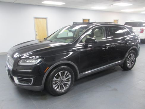 Used 2019 Lincoln Nautilus Select AWD/4WD image 8