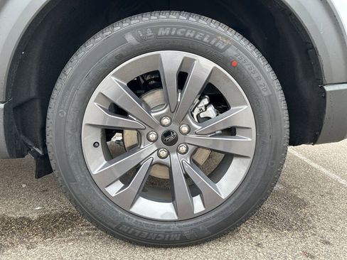 New 2026 Ford Explorer Active w/ Active Comfort Package AWD/4WD image 31