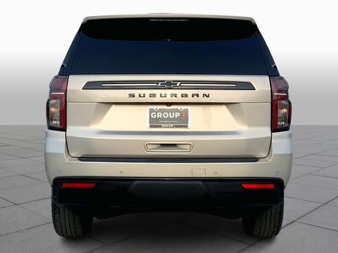 Used 2024 Chevrolet Suburban Z71 w/ Luxury Package image 5