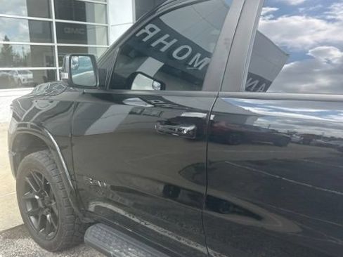 Used 2022 RAM 1500 Laramie AWD/4WD image 14