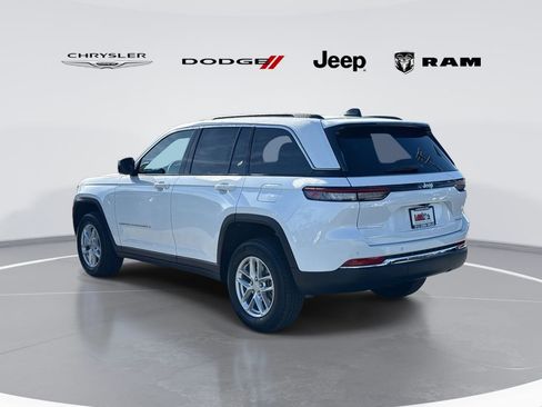 New 2025 Jeep Grand Cherokee Laredo X image 4