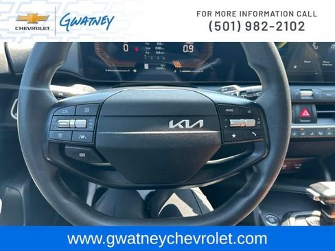 Used 2025 Kia K4 FWD image 16