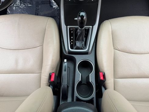 Used 2014 Hyundai Elantra Limited FWD image 30