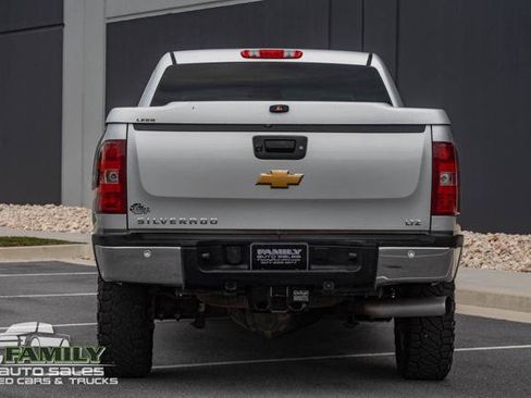 Used 2013 Chevrolet Silverado 2500 LTZ w/ LTZ Plus Package AWD/4WD image 7