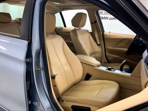 Used 2015 BMW 320i Sedan image 9