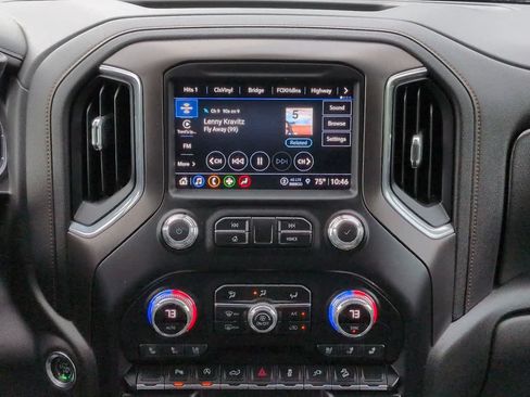 Used 2021 GMC Sierra 1500 AT4 w/ Driver Alert Package I AWD/4WD image 17