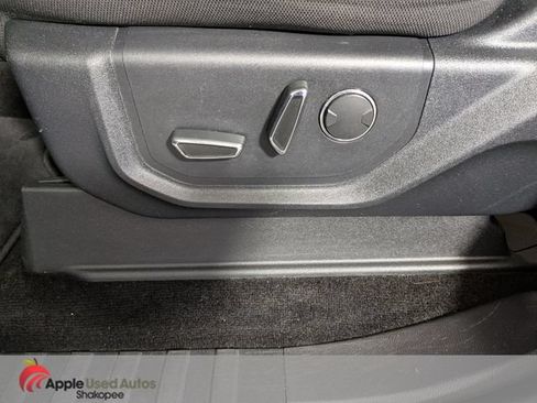 Used 2018 Ford F150 XLT w/ Equipment Group 302A Luxury AWD/4WD image 10