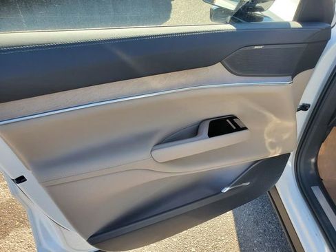 New 2025 Volvo EX90 Ultra w/ Protection Package Premier AWD/4WD image 10