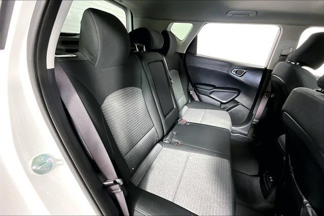 Used 2025 Kia Soul EX FWD image 28
