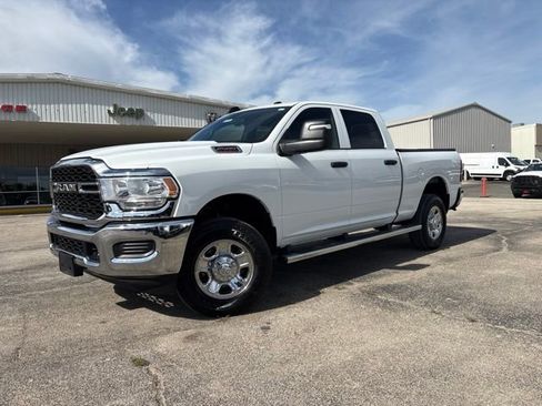 Used 2024 RAM 2500 Tradesman w/ Chrome Appearance Group AWD/4WD image 1
