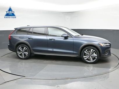 Used 2025 Volvo V60 B5 Cross Country Plus