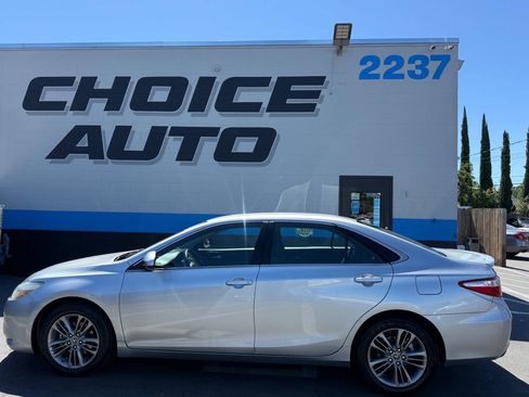 Used 2016 Toyota Camry SE FWD image 21