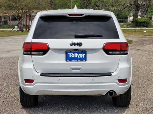 Used 2019 Jeep Grand Cherokee Altitude image 6