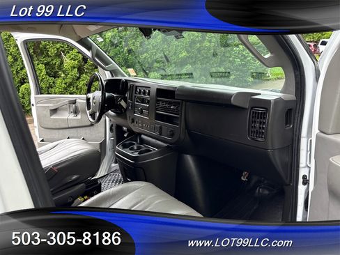 Used 2019 Chevrolet Express 3500 w/ Driver Convenience Package image 46