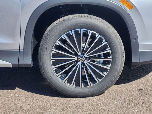 New 2026 Volkswagen Tiguan S image 29