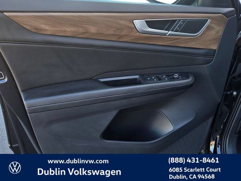 Used 2024 Volkswagen Atlas SE AWD/4WD image 10