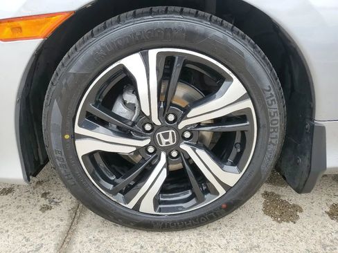 Used 2017 Honda Civic Touring image 16