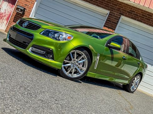 Used 2015 Chevrolet SS RWD image 4