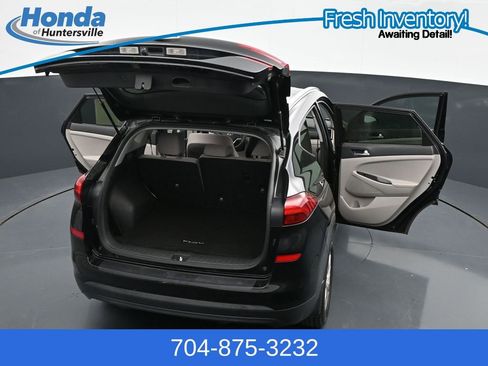 Used 2020 Hyundai Tucson Value FWD image 46