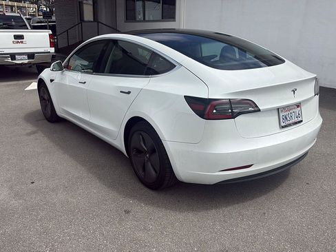 Used 2020 Tesla Model 3 Standard Range RWD image 5