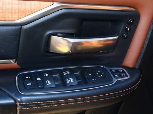 Used 2024 RAM 2500 Limited w/ Safety Group image 15