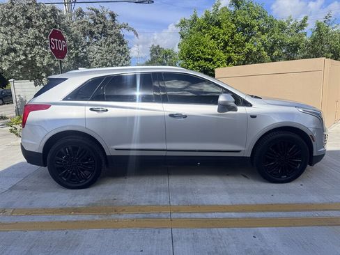 Used 2019 Cadillac XT5 Premium Luxury FWD image 4