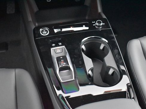 New 2027 Audi Q6 e-tron Premium Plus AWD/4WD image 15