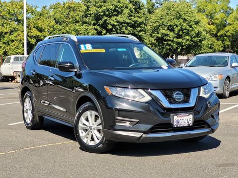 Used 2018 Nissan Rogue S w/ S Value Package FWD image 2