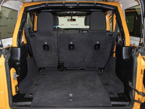 Used 2021 Jeep Wrangler Unlimited Sport image 23