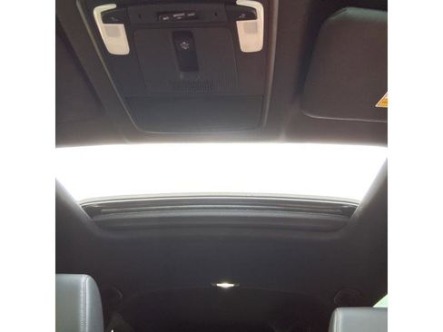 Used 2023 Honda CR-V Sport Touring image 3