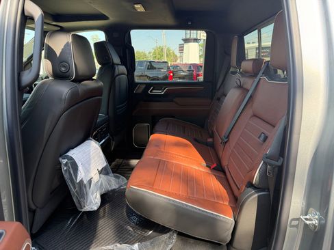 New 2026 GMC Sierra 2500 Denali Ultimate AWD/4WD image 5