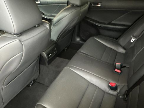 Used 2025 Lexus IS 500 image 13