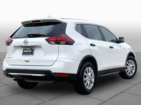 Used 2020 Nissan Rogue S FWD image 12