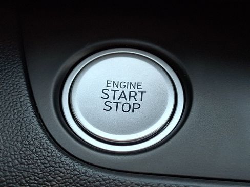 Certified 2023 Hyundai Elantra Limited FWD image 23