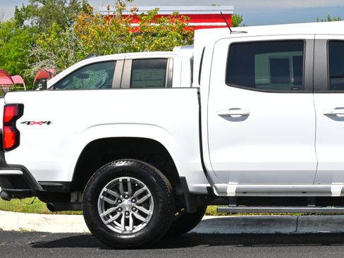 Certified 2024 Chevrolet Colorado LT w/ LT Convenience Package III image 5