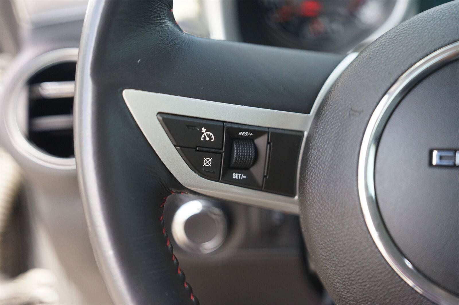 Used 2011 Chevrolet Camaro SS RWD image 18