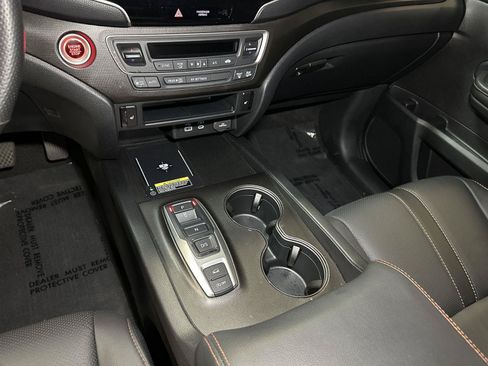 Certified 2024 Honda Passport TrailSport image 29