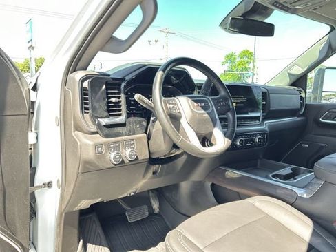 Used 2024 GMC Sierra 2500 SLT AWD/4WD image 30