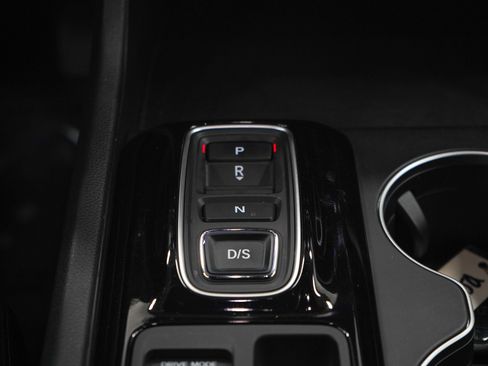 Used 2025 Honda Pilot Sport image 20