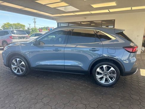 Used 2023 Ford Escape Platinum AWD/4WD image 11