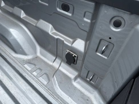 Used 2024 GMC Canyon AT4 w/ AT4 Premium Package image 16