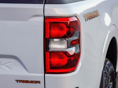 Used 2025 Ford Maverick Tremor image 10