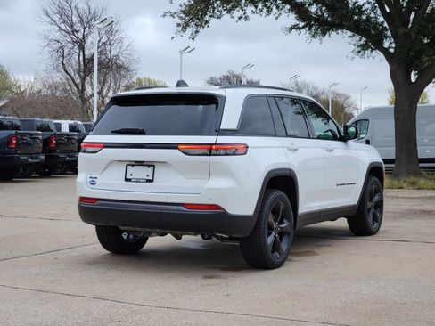New 2026 Jeep Grand Cherokee Limited image 3